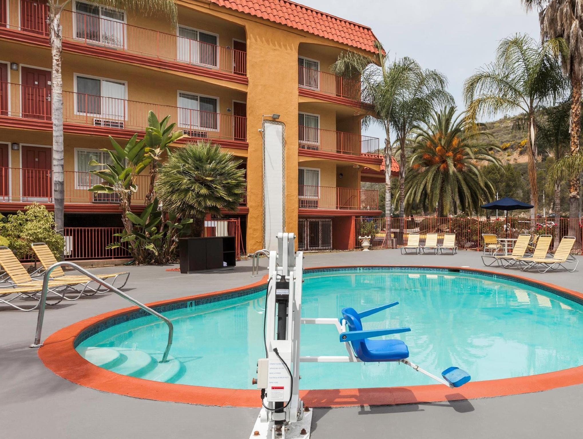 Days Inn By Wyndham Mission Valley-Sdsu San Diego Exteriér fotografie