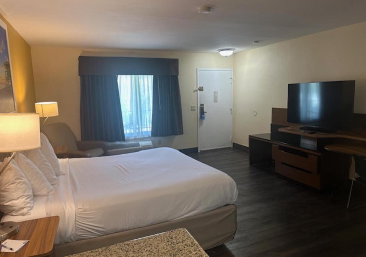 Days Inn By Wyndham Mission Valley-Sdsu San Diego Exteriér fotografie